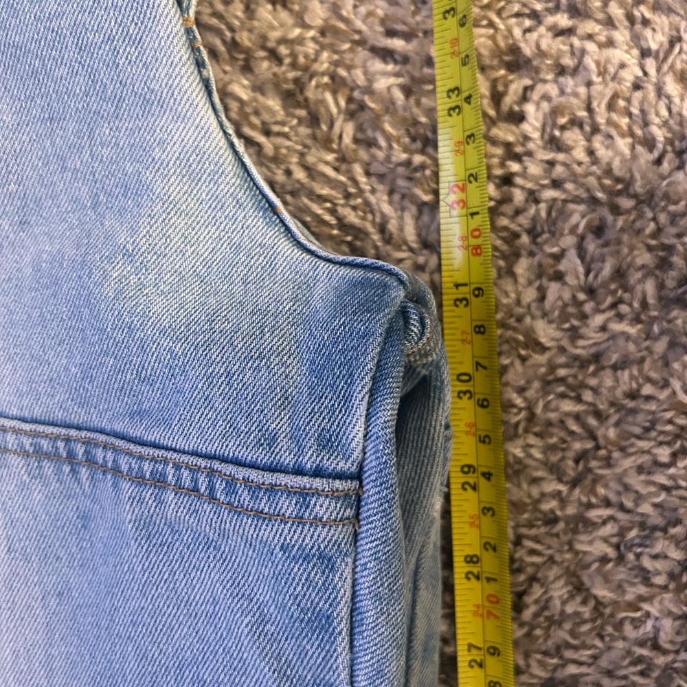 Arizona Jean Company Light Blue Denim Jeans with Carpenter Details - Picture 2 of 7